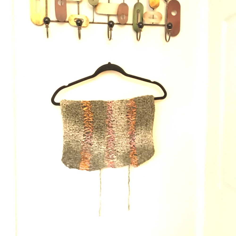 Halter Top - Picture 2 of 3